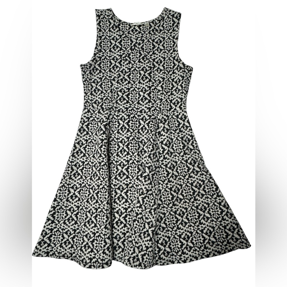RD Style Black & White Textured Knit Fit &‎ Flare Dress - Size M